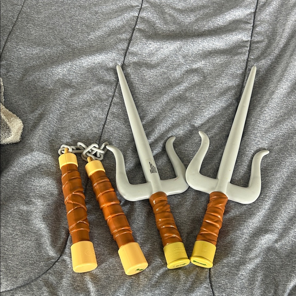 Vintage Teenage Mutant Ninja Turtles Toy Weapons Set